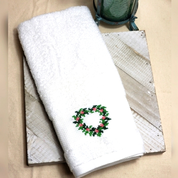 Handmade Cross Stitch White Hand Towel NWT - Picture 1 of 2